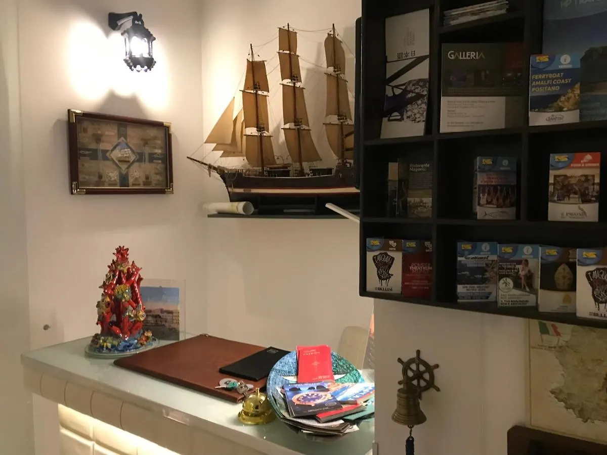 International Naples Bed and Breakfast Bed & Breakfast